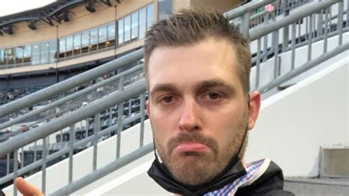 93.7 The Fan: Andrew Fillipponi Wiki Age, Biography,