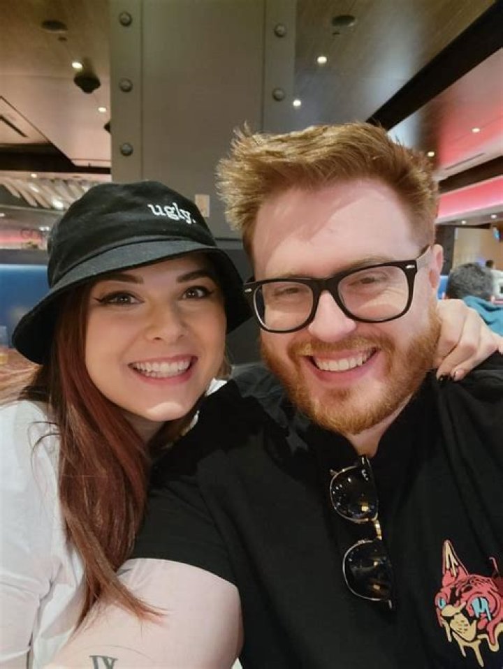 Are Allux And PaymoneyWubby Dating? Everything To Know About The Twitch Streamer