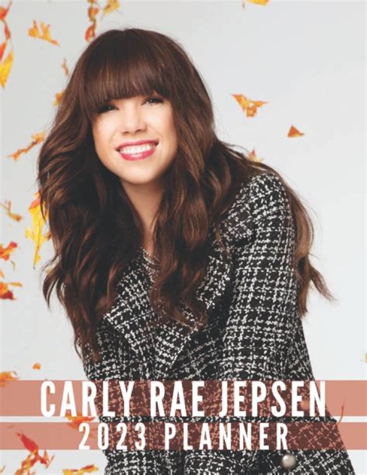Carly Rae Jepsen Wikipedia, Age, Biography, Height, Husband, Family, Instagram