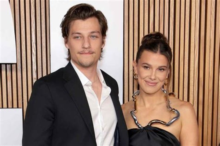 Is D’Leanne Lewis Divorced? Who Is Her Husband?