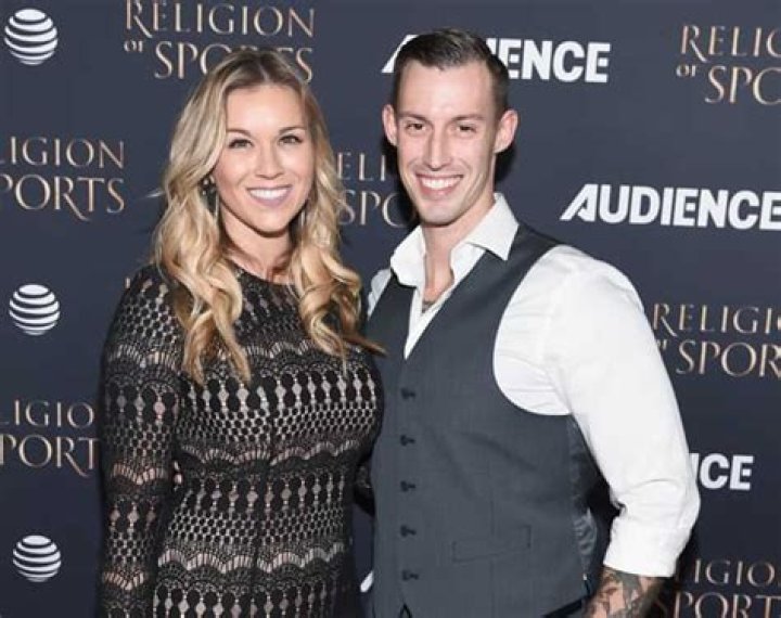 Is Joey Jones Married?