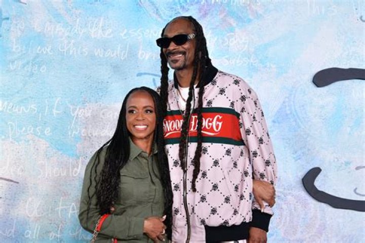 Is Snoop Dogg Gay? Age, Height, Net Worth