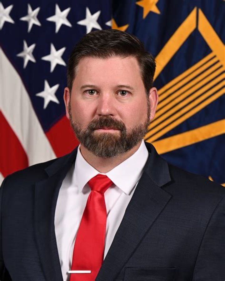 Jake Owen Biography, Family, Career, Girlfriend, Heritage, Net Worth