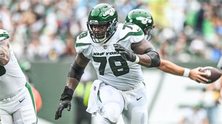 Jonas Griffith Age, Draft, PFF, Contract, 40 Time, Injury, Salary