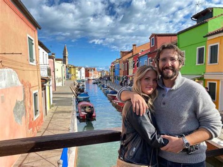 Josh Groban Net Worth, Age, Girlfriend, Wife, Wiki, Parents, Height & Instagram