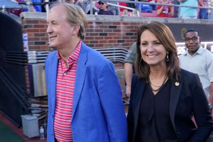 Katherine Jane Robertson: Who was Paxton Whitehead‘s wife?