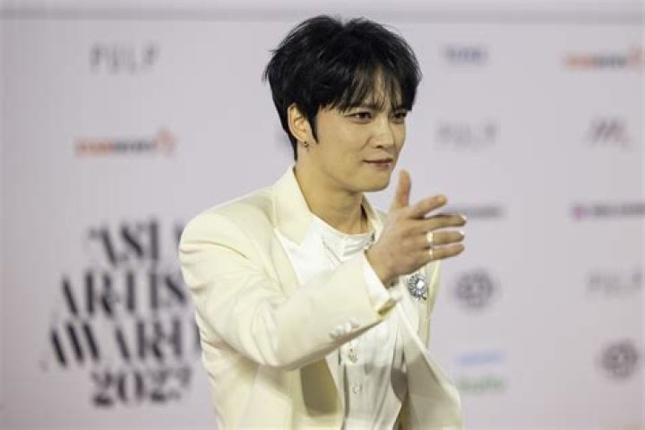 Kim Jaejoong: dating, net worth, tattoos, smoking & body facts