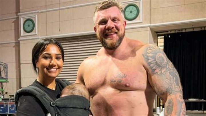 Kushi Stoltman Nationality and Age – Where Is Luke Stoltman Wife From?