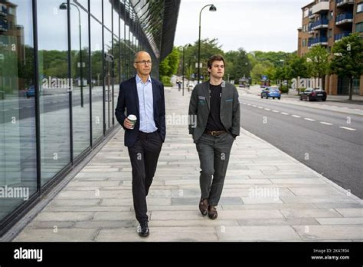 Magnus Carlsen Parents, Meet Father Henrik Albert Carlsen and Mother Sigrun Øen
