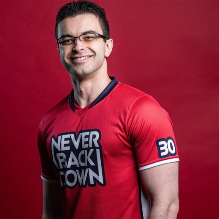 Nick Eh 30 Bio, Wiki, Age, Height, Family, Girlfriend, Youtube, Merch, Twitch and Net Worth