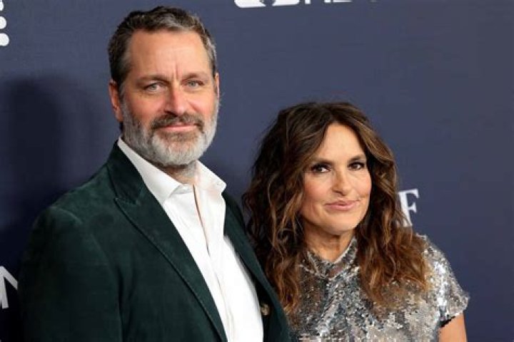 Peter Hermann Bio, Wiki, Age, Height, Wife, Family, Law And Order SVU, Movies, and Net Worth.