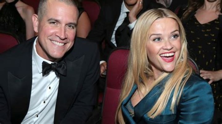 Reese Witherspoon: Husband, net worth, tattoos, smoking & body measurements