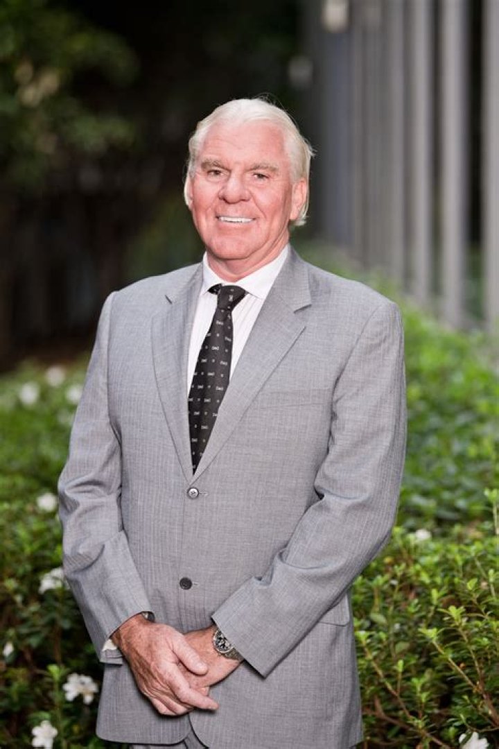 Robert Simonds Bio, Age, Net worth, Movies, Wife, Wiki, House, STX Entertainment and Films Produced