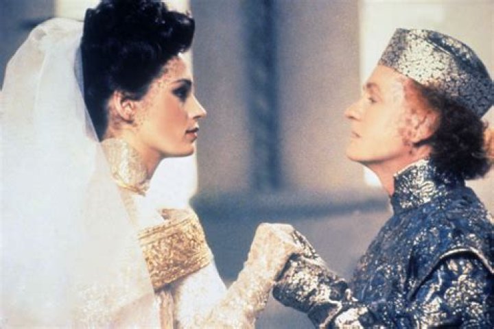 Simon Pegg Bio, Wiki, Age, Family, Wife, Spaced, Mission Impossible, Star Trek, and Net Worth.