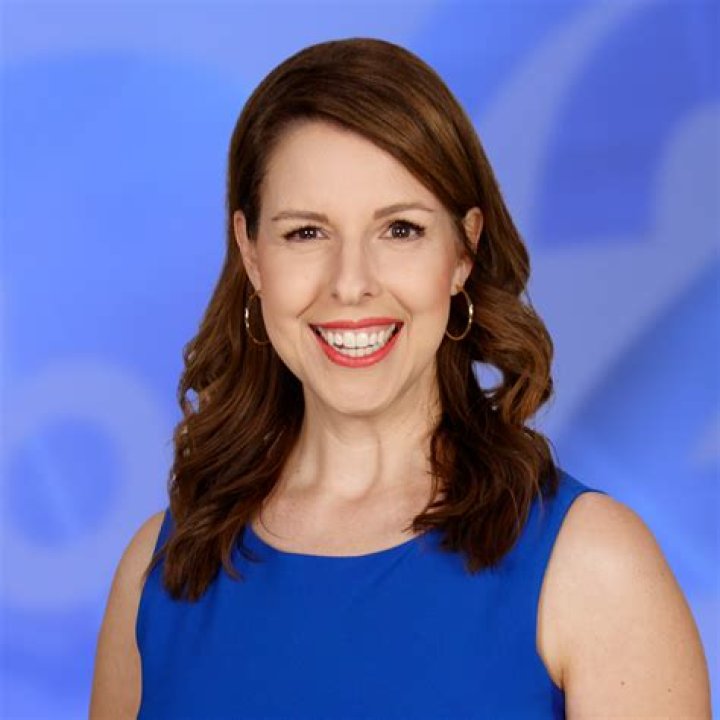 Tammy Elliott (Anchor) Bio-Wiki, Age, Height, Education, WBAY, Husband, Salary and Net Worth