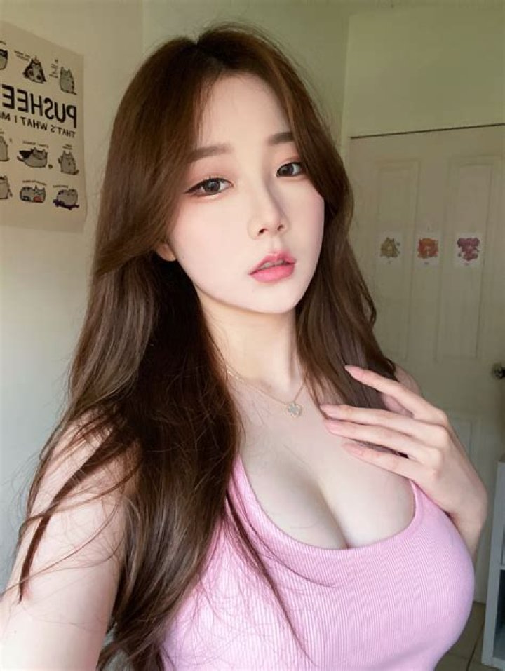 Twitch: Meet Kiittwy On Instagram- Her Age And Face Revealed