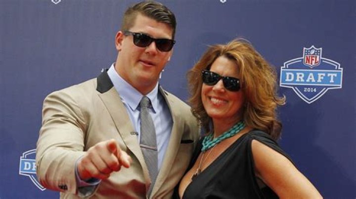 What Happened To Taylor Lewan? Find His Age Wife & Injury Update.