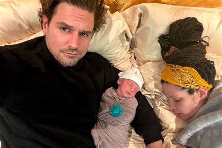 Who Are Alev Aydin’s Parents? Details On The Family Of Halsey’s Baby Daddy