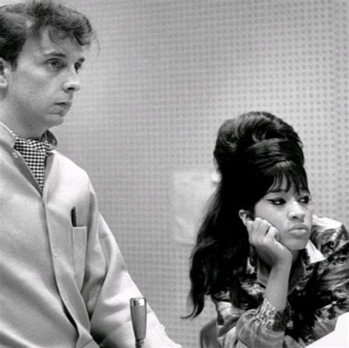 Who Is Ronnie Spector Son Louis Phillip Spector? Wife Biography Net Worth Explored