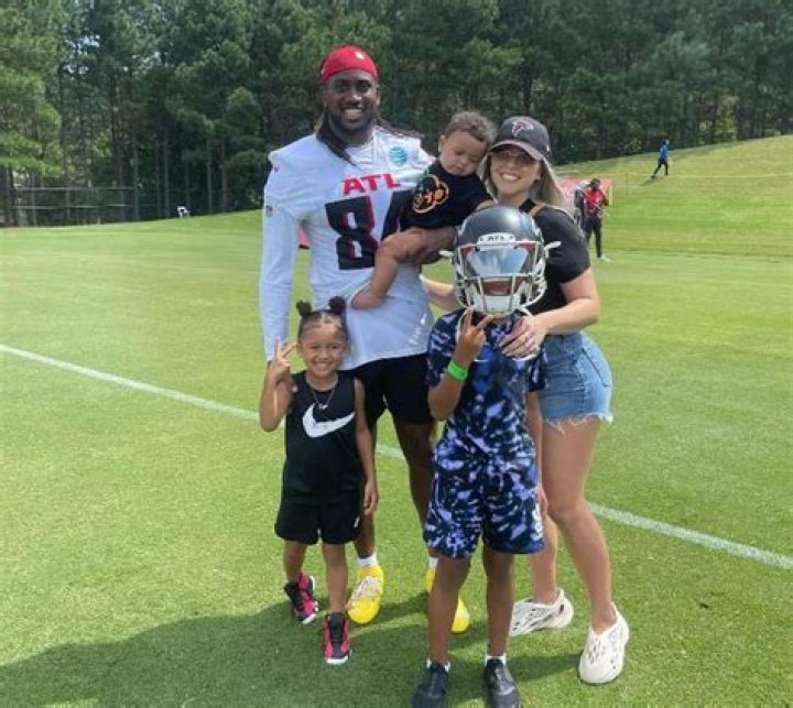 Who Is Taylor Quick? Meet Cordarrelle Patterson Wife or Girlfriend On Instagram
